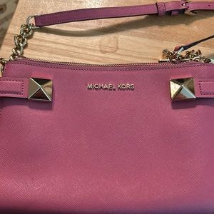 Michael kors pink crossbody bag